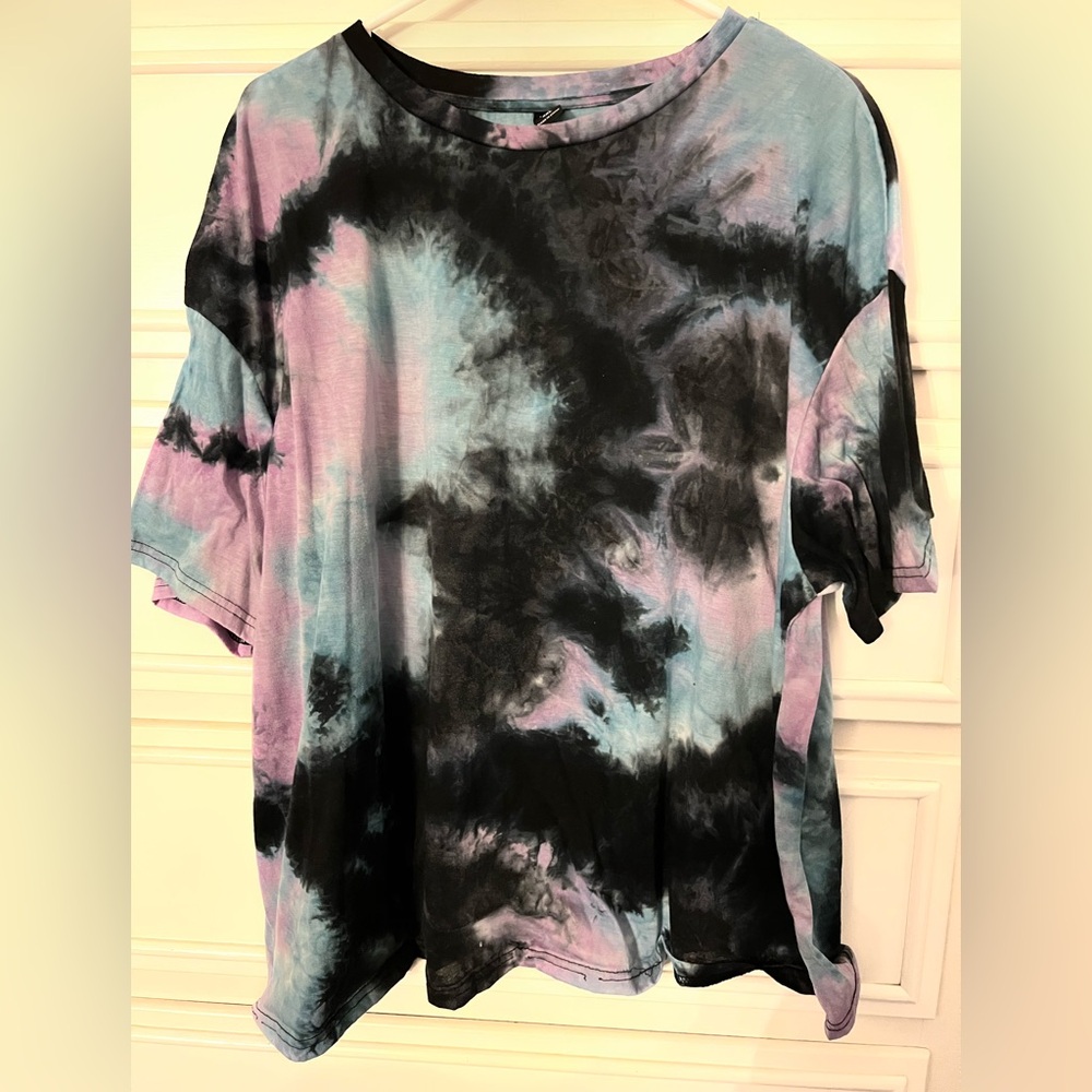SHEIN Tie-Dye Short Sleeve Top - Black and Purple - Size 4xl